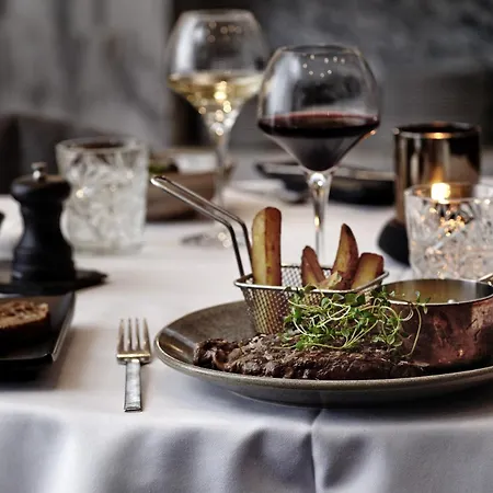 克伦威尔酒店 酒店