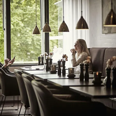 克伦威尔酒店 4*